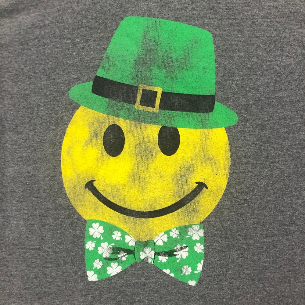 St. Patrick's Day Smiley Face Graphic T-Shirt Delta‎ Pro Weight Men's Size XL